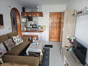 Apartamento, 1 habitación, fumadores, terraza | Sala de estar