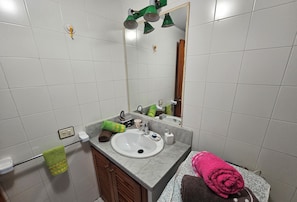 Apartamento, 1 habitación, fumadores, terraza | Baño