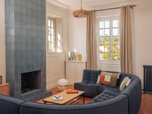 Living area - Maison Hotel Boutique RESAURIE - Biarritz Impératrice (Biarritz)