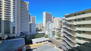 Exterior - WG 705 —Cozy Queen-Bed studio steps to Waikiki Beach & Zoo w/AC, Pool, & Kitchen (Honolulu)