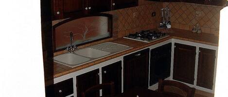 Geladeira, fogão, cooktop, cafeteira/chaleira