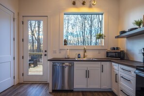 Private kitchen - Secluded Forest Retreat-Pet-Friendly - 2 King Beds (Creola)