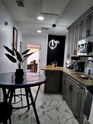 Private kitchen - Premium Residence ideal for long stays (Tampa)