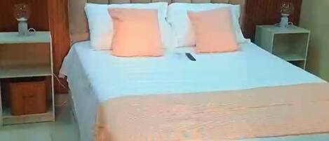 3 bedrooms, iron/ironing board, Internet, bed sheets