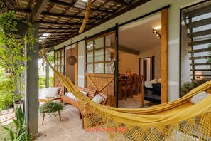 Outdoor dining - Sitio em Ibiuna com piscina próximo rota do vinho (ibiuna)