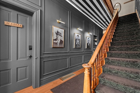 内装. Harstad Suite at Elkader JailHouse Inn
