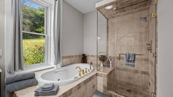 HÄrtork, handdukar och toalettpapper