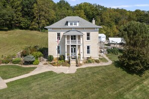 Exterior - Emma Big Bear Suite at Elkader JailHouse Inn (Elkader)