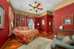 Room - Emma Big Bear Suite at Elkader JailHouse Inn (Elkader)