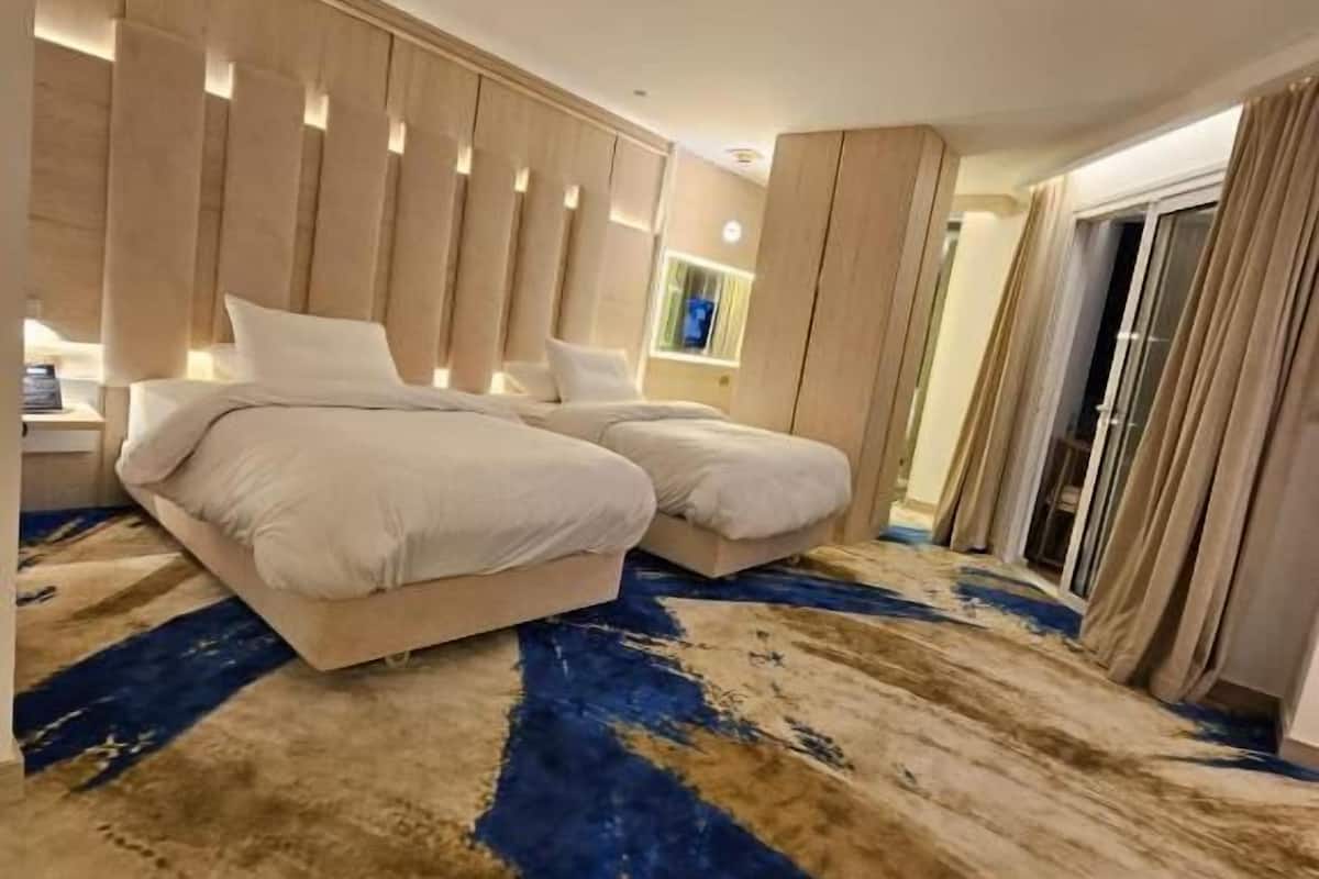 Phòng Superior, 2 giường đơn, quang cảnh thành phố | Két bảo mật tại phòng, truy cập Internet không dây miễn phí