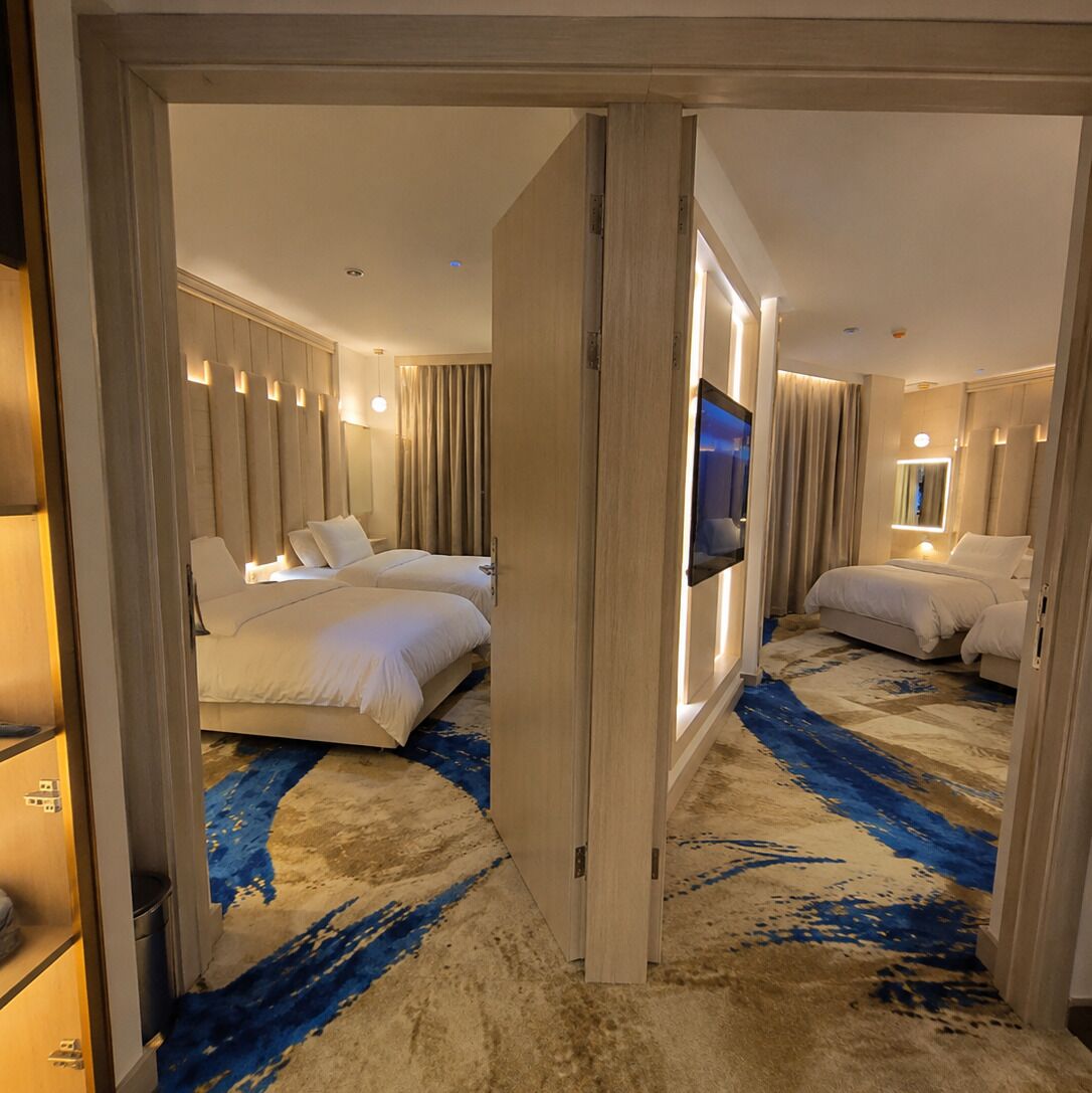  Family Suite with Balcony | Literie de qualité, couette en duvet, minibar, coffre-fort