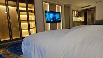 Phòng đôi hoặc 2 giường đơn Deluxe | Két bảo mật tại phòng, truy cập Internet không dây miễn phí