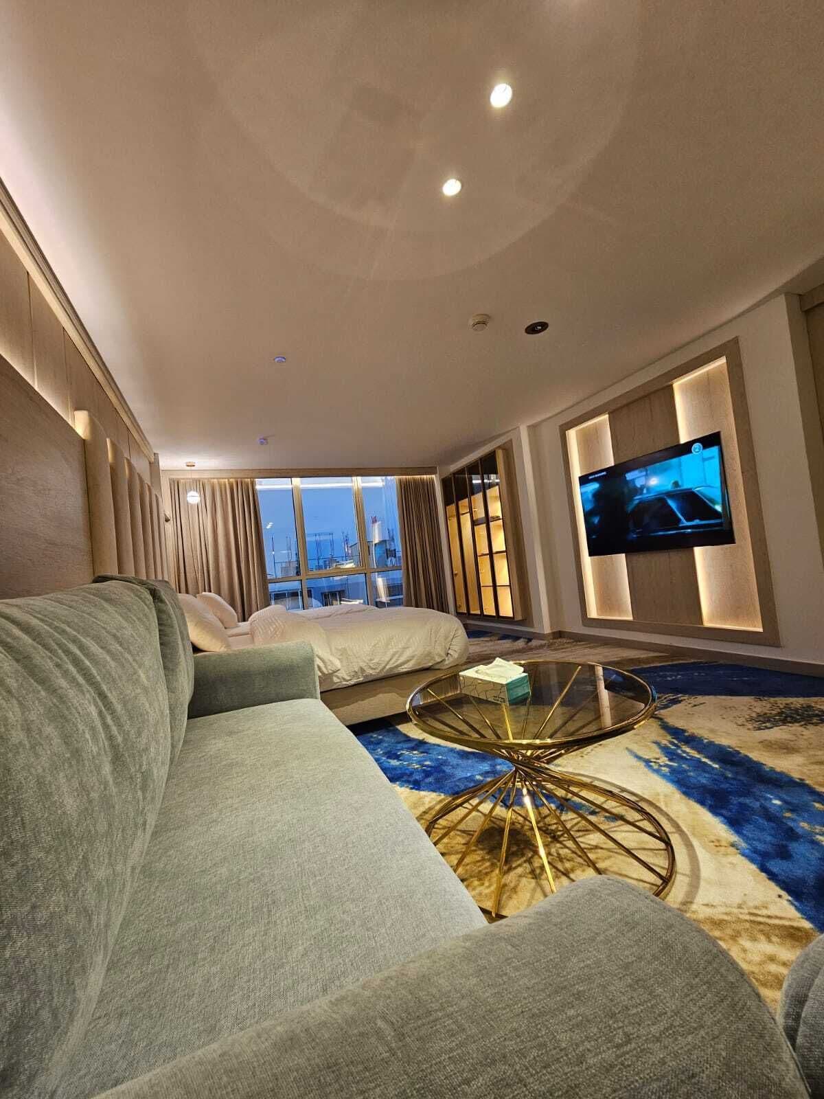 Phòng Suite Premium, nhiều giường | Két bảo mật tại phòng, truy cập Internet không dây miễn phí 