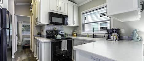 Dishwasher, coffee/tea maker