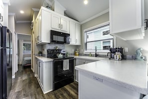 Dishwasher, coffee/tea maker