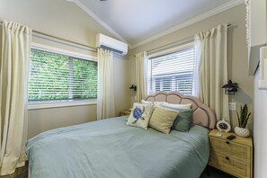 WiFi, bed sheets