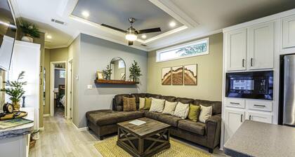 1 Bed/1 Bath - Pet Friendly, Sleeps 4 - 1 Bed/1 Bath - Sleeps up to 4, Pets Welcome with Registration