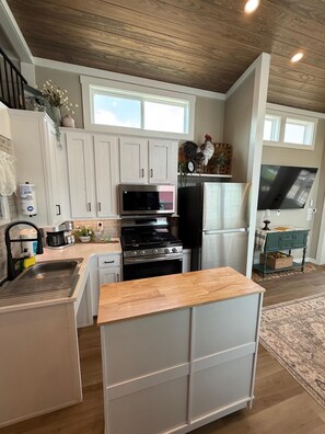 Astianpesukone, kahvin-/teenkeitin