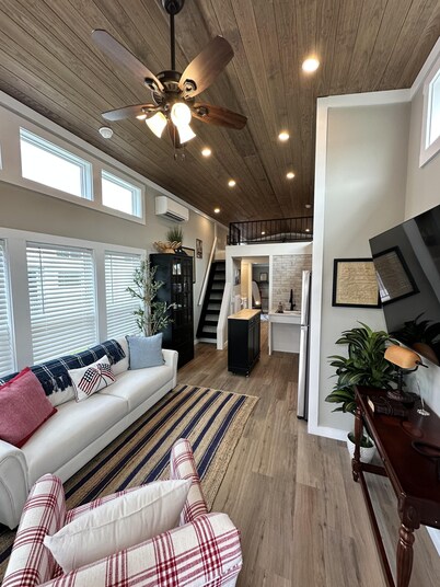 ADA 1 Bed/1 Bath w/ Loft - Pet Friendly, Sleeps 4 - ADA-Accessible, Sleeps 4 - Pet Friendly with Registration