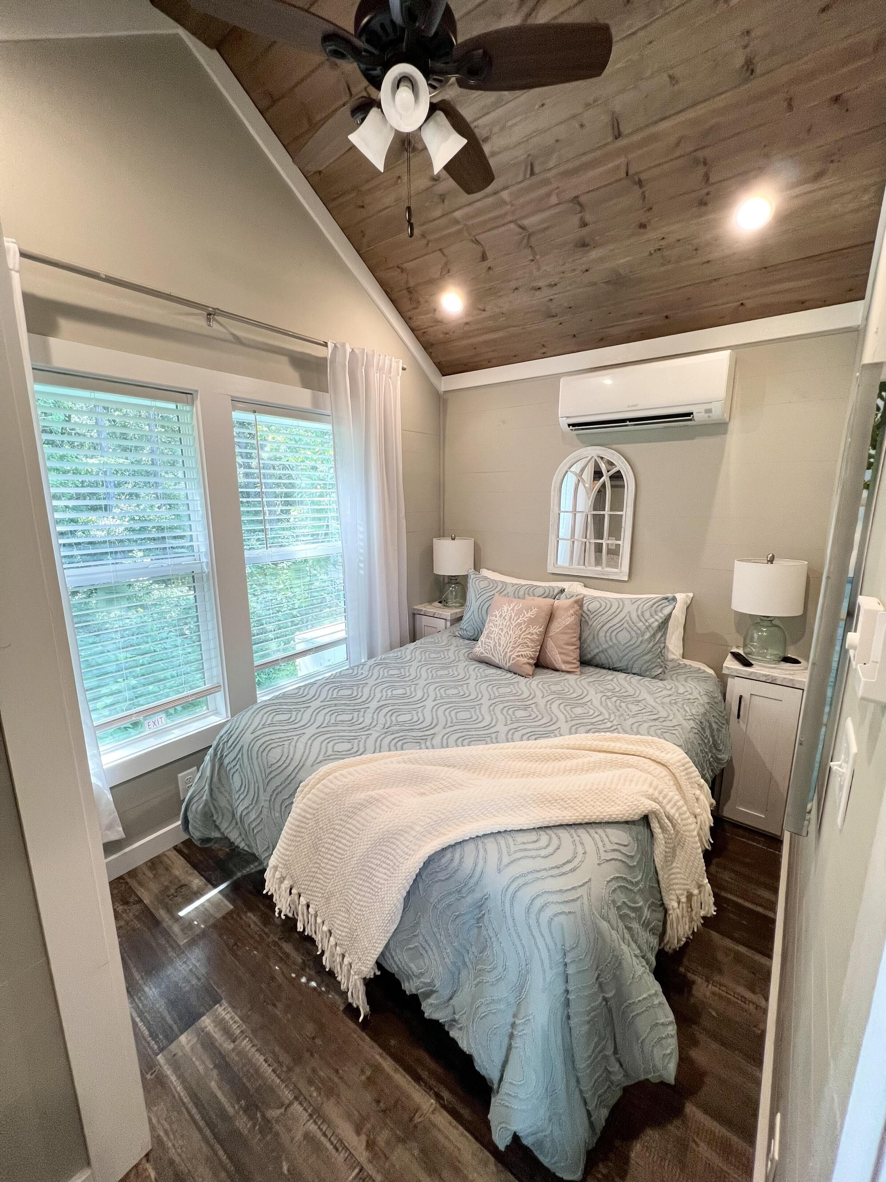 3 عدّة غرف نوم وواي فاي وملاءات أسرّة