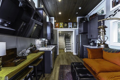 1 Bed/1 Bath Bunkhouse w/Loft + Outdoor Kitchen, Sleeps 6 - Sleeps up to 6, Pet Friendly with Registration