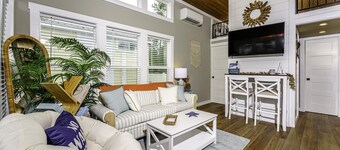 1 Bed/1 Bath w/ Loft - Pet Friendly, Sleeps 4 - Sleeps 4, Pets Welcome with Registration