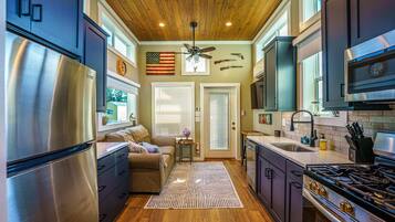 Dishwasher, coffee/tea maker