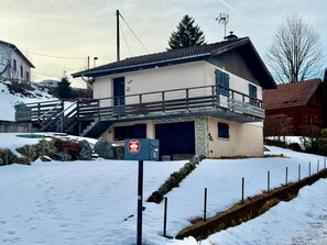 Exterior - Chalet Altitude évasion in Xonrupt-Longemer - near Gérardmer | Terrace & BBQ (Xonrupt-Longemer)