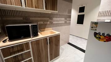 Twin Room, 1 King Bed | Interior