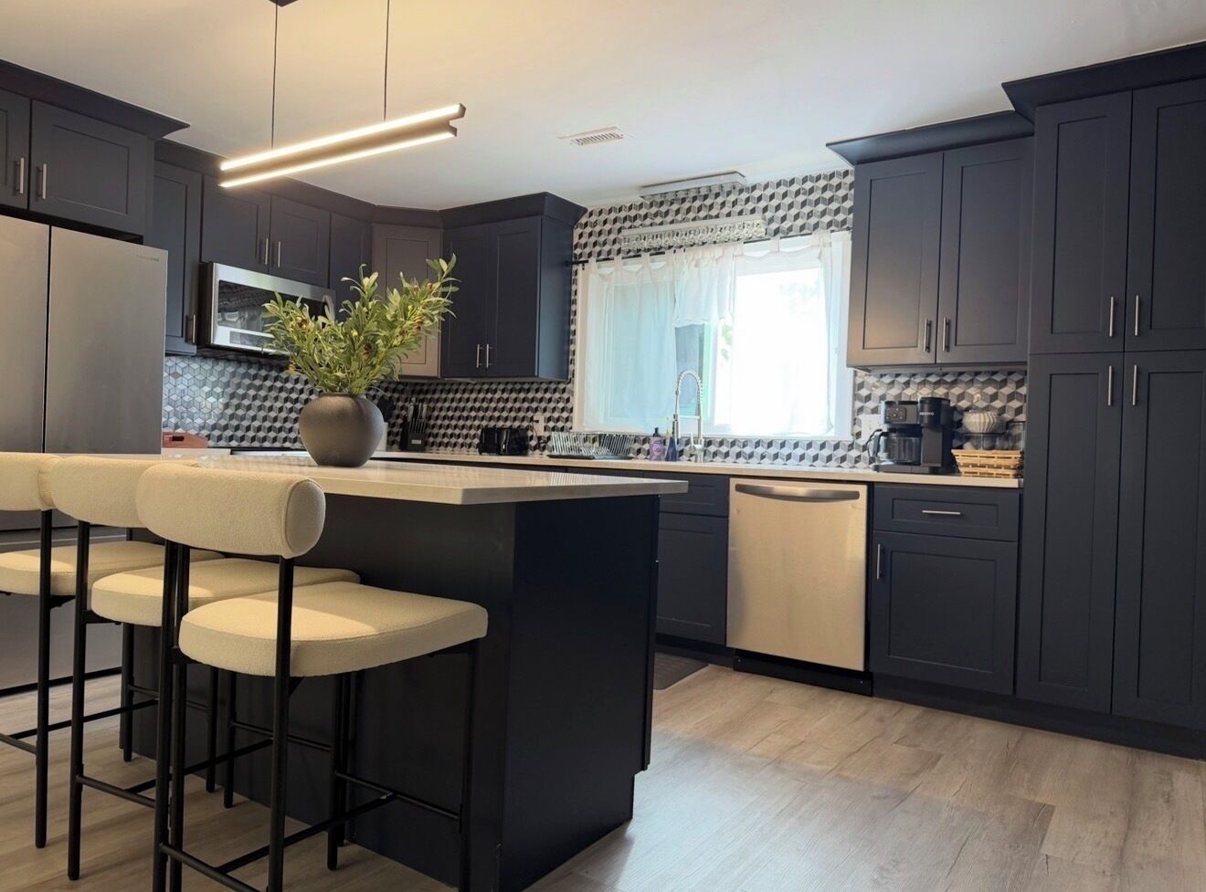 Fridge, microwave, oven, dishwasher