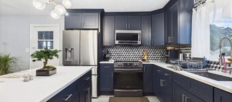 7 Min to HPU & Furniture Market – Game Room, Private Gym, Fenced Yard