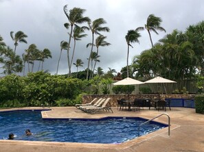 Outdoor pool - Couples Retreat - Getaway to Turtle Bay (Kahuku)
