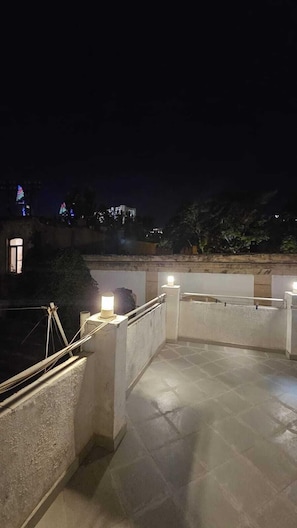 Superior-Zweibettzimmer, Balkon, Stadtblick | Balkon