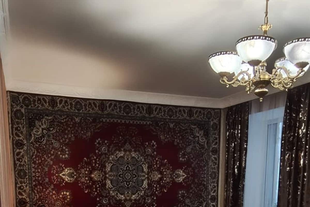 Quarto casal standard, vista para o pátio | Cofres nos quartos, escrivaninha, espaço de trabalho para notebook