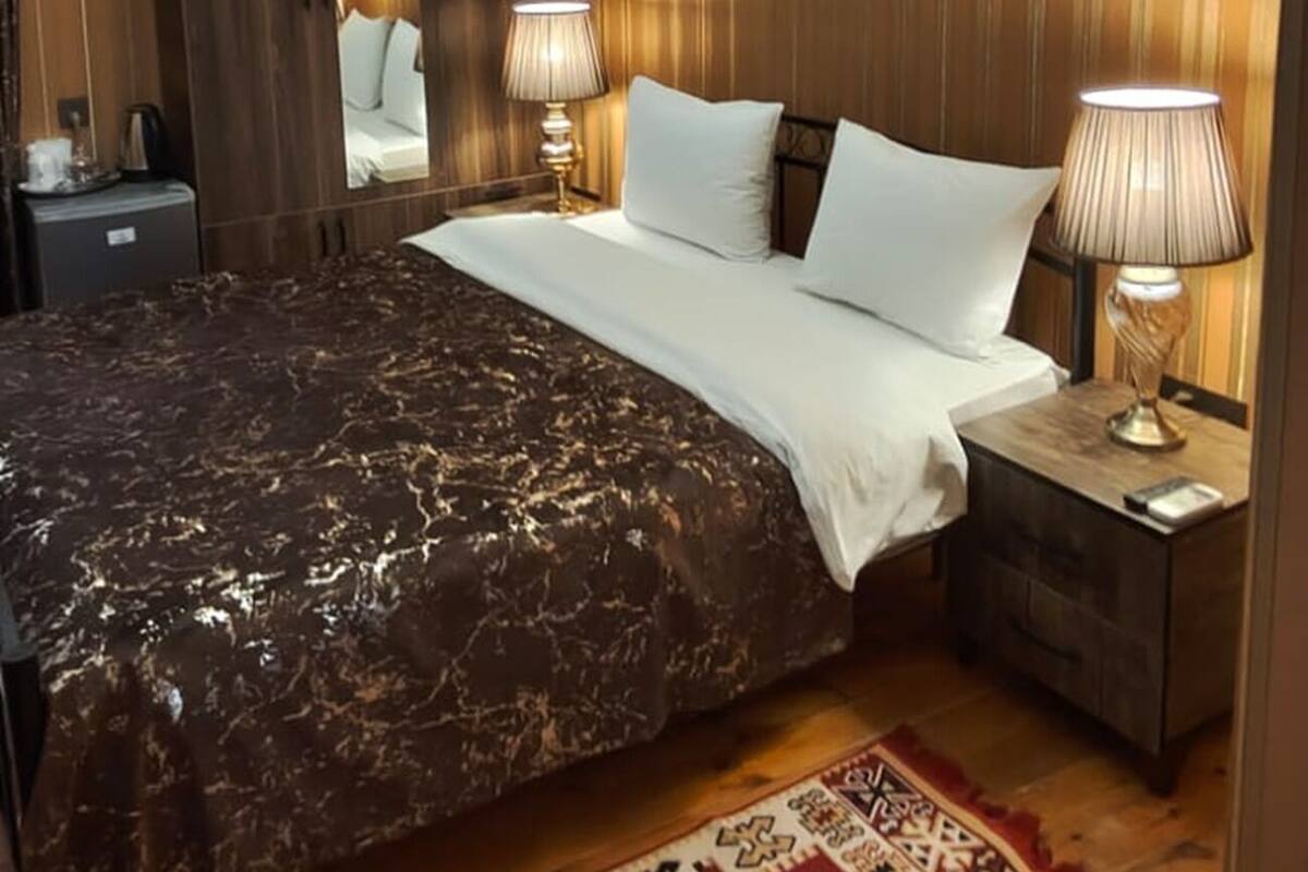 Standard Double Room, Courtyard View | Air conditioning