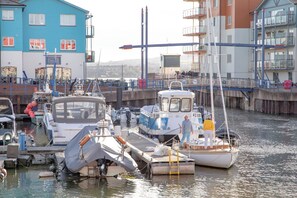 Marina - Rest Ashored - Two Bedroom Apartment, Sleeps 3 (Exmouth)