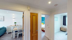 Interior - Rest Ashored - Two Bedroom Apartment, Sleeps 3 (Exmouth)