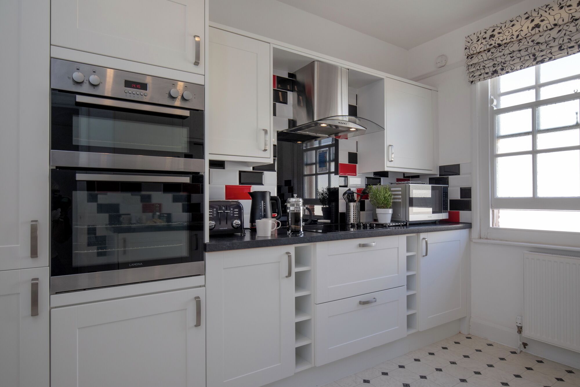 Coffee/tea maker, microwave, oven, dishwasher