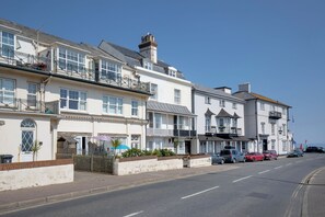 Exterior - Bay View - Two Bedroom Apartment, Sleeps 4 (Sidmouth)