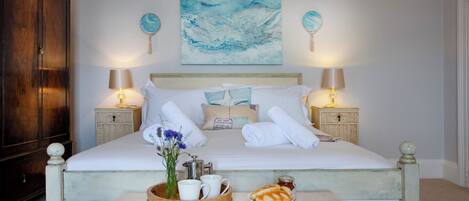 Fer et planche à repasser, accès Internet, draps fournis