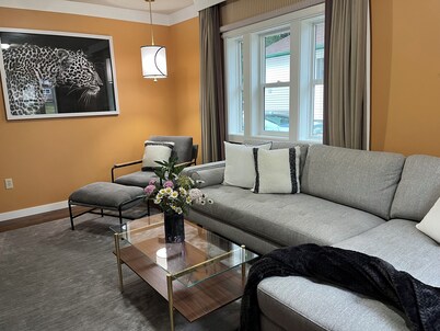 Riverside Pretty House Retreat Exceptional Style and the Perfect Location