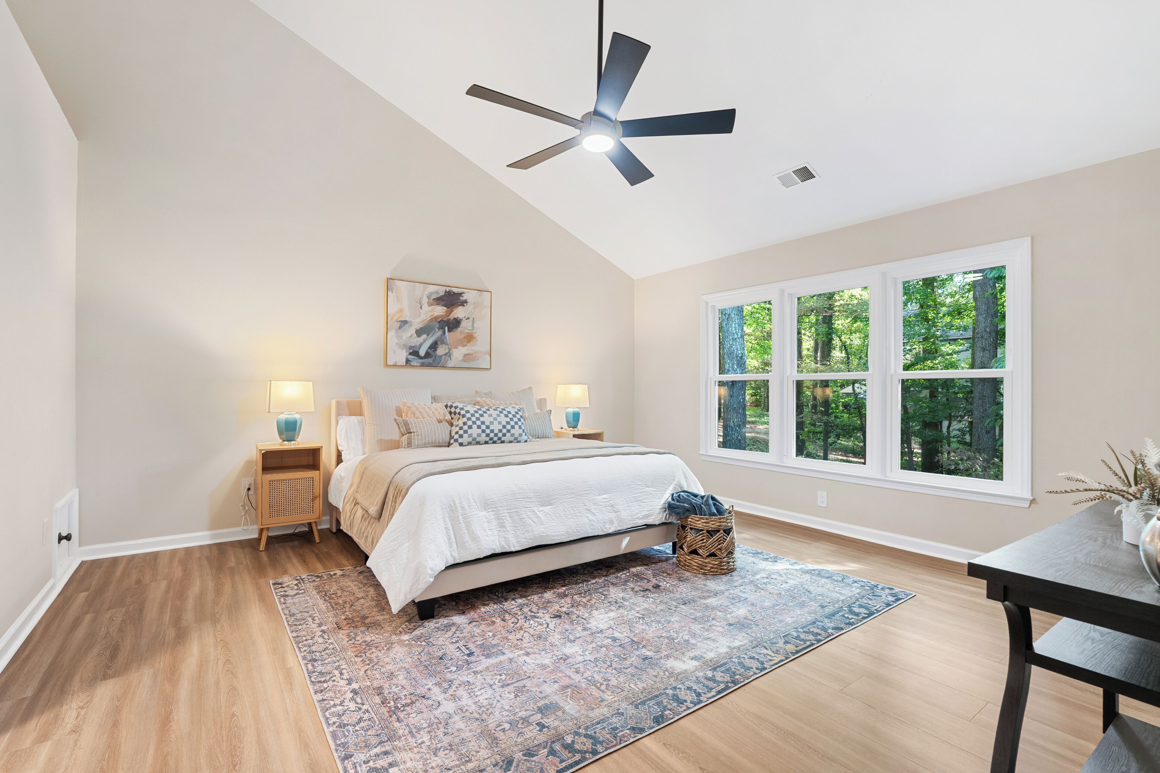 Strykejern/-brett, wi-fi og sengetøy