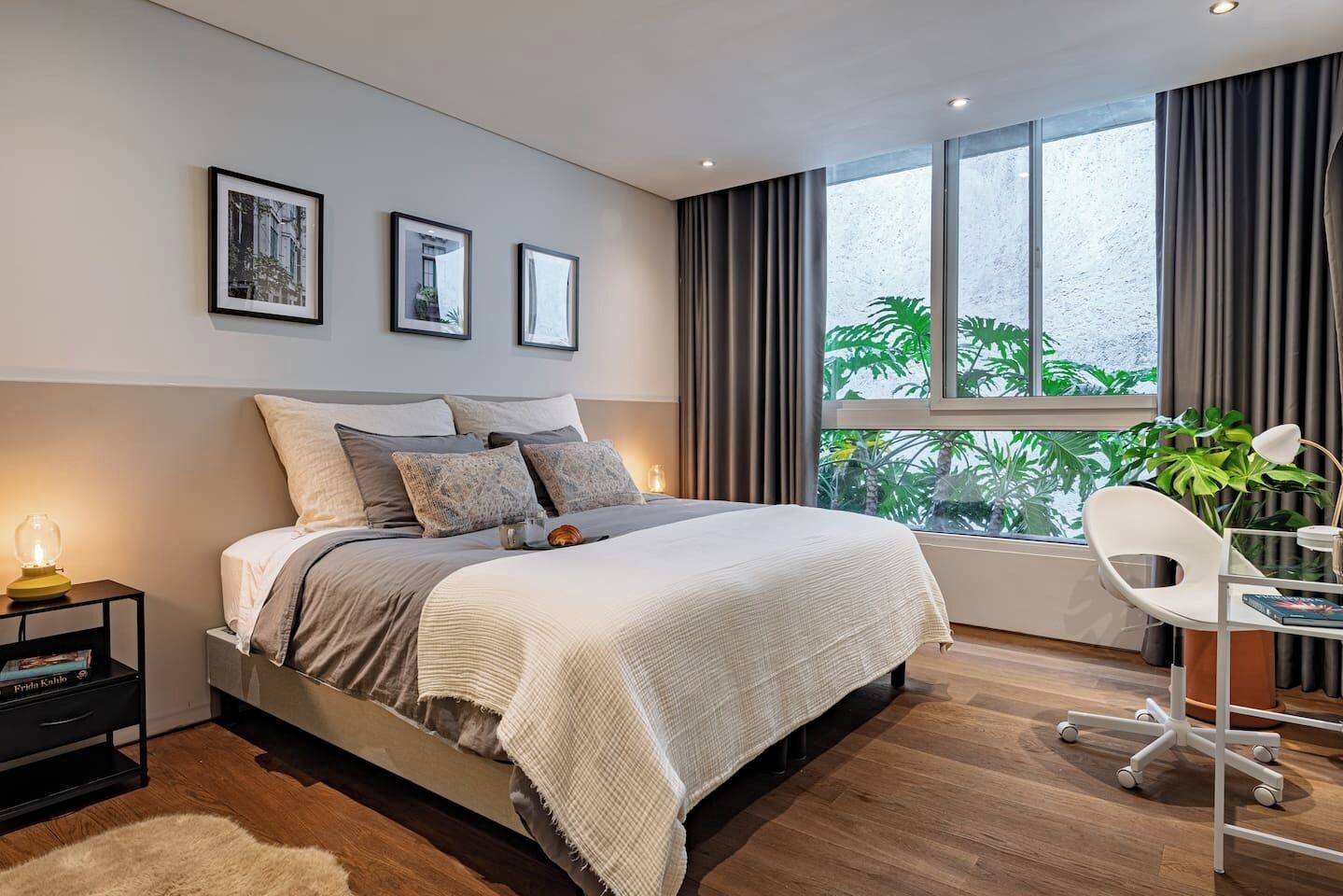 In-room safe, desk, iron/ironing board, free WiFi