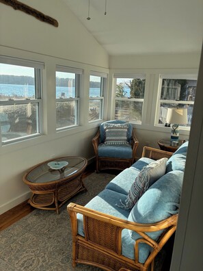 Living area - 2 Bedroom Waterview Cottage w/water activity access out your front door (Dennis)