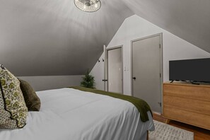 Escrivaninha, Wi-Fi, roupa de cama