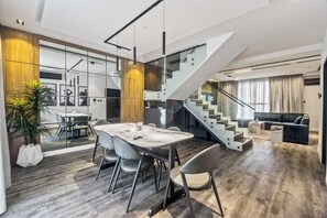Luxury Apartment, Balcony, Garden View | Dining - Avenue Montaigne (Lagos)