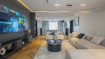 Appartement Luxe, balcon, vue lac | Coin séjour