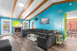 Älytelevisio, videopelejä, pöytäjalkapallopöytä