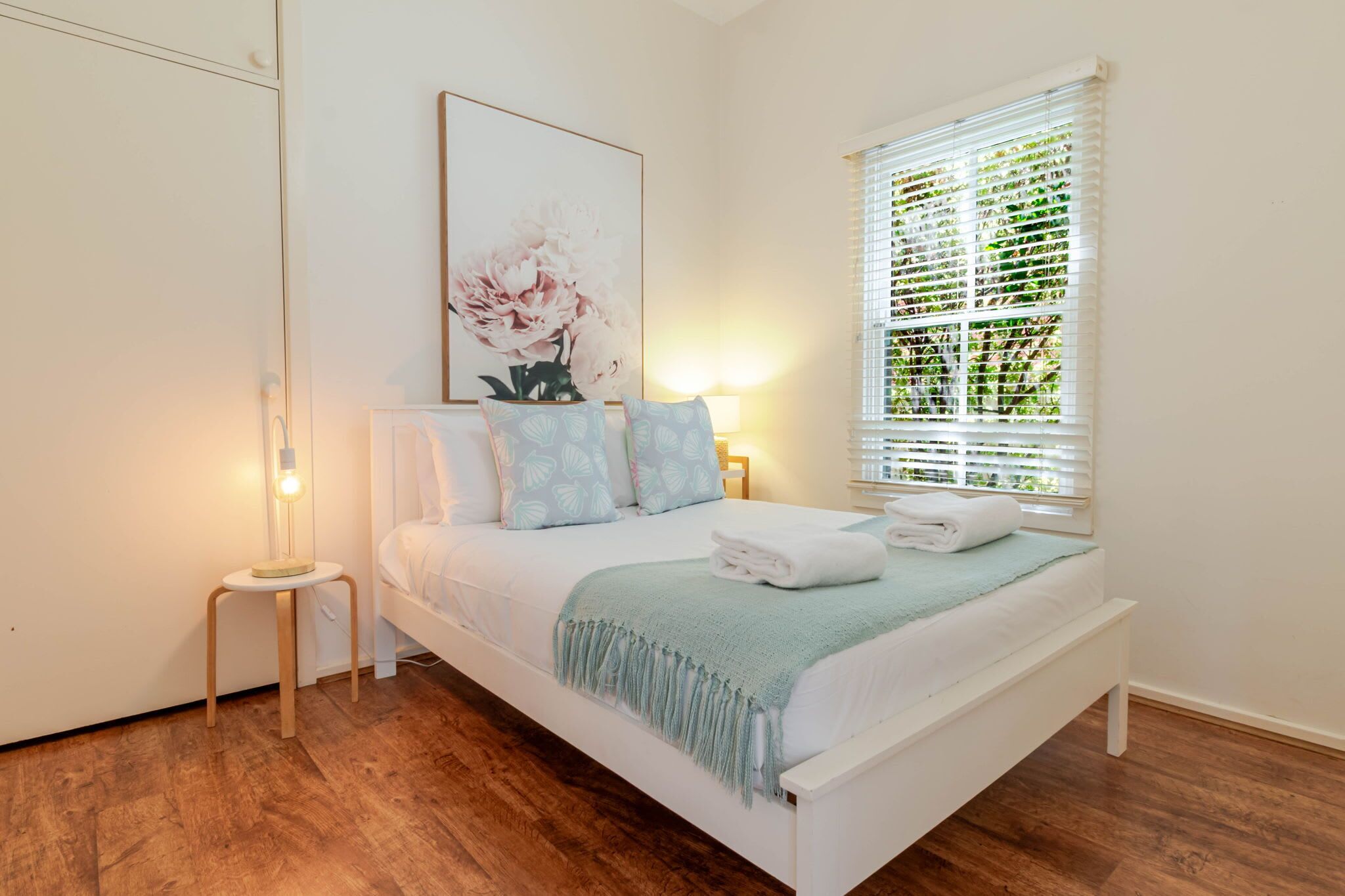 Iron/ironing board, travel cot, WiFi, bed sheets