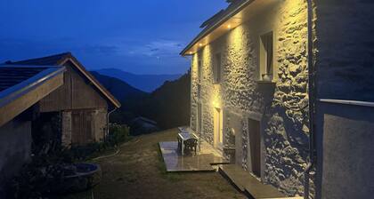 Bienvenue Ă la Catiche des Loutres, notre maison familiale au coeur de Belledonne.